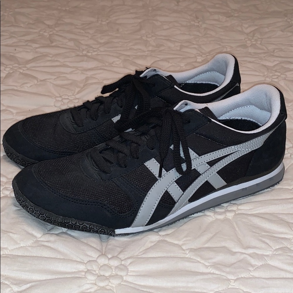 *CLOSET CLEANOUT* Onitsuka Tiger by Asics Sneakers